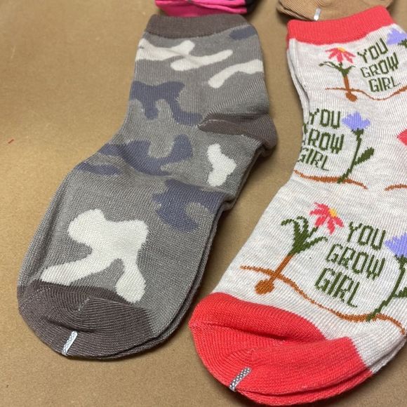 10 pair women socks 9-11 - Picture 7 of 7